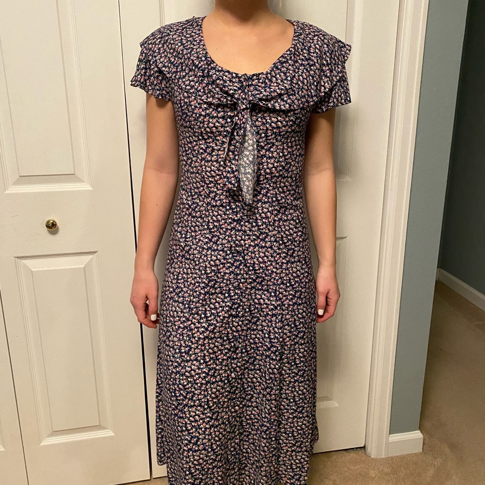 Karin Steven’s Floral Midi Dress